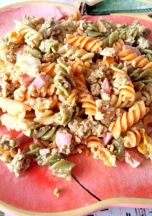 Una foto de Ensalada de pasta con olivada