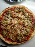 Pizza a piatto con Brocoletti e salsiccia