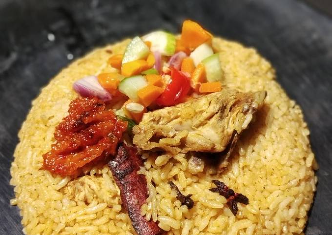 Nasi kebuli ayam magicom