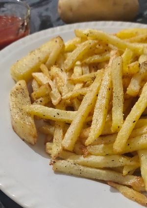 પોટેટો ફ્રેન્ચ ફ્રાયસ (potato French fries recipe in Gujarati) રેસીપી મુખ્ય ફોટો