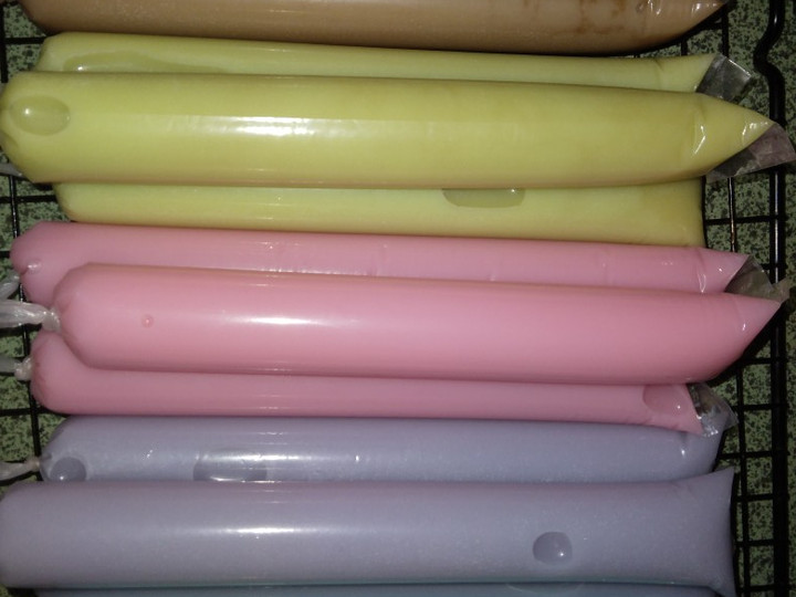 Langkah Mudah untuk Menyiapkan Es lilin pop ice yang Menggugah Selera