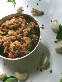 செட்டிநாடு சிக்கன் கறி(Chettinadu chicken curry recipe in tamil) செய்முறை முக்கிய புகைப்படம்