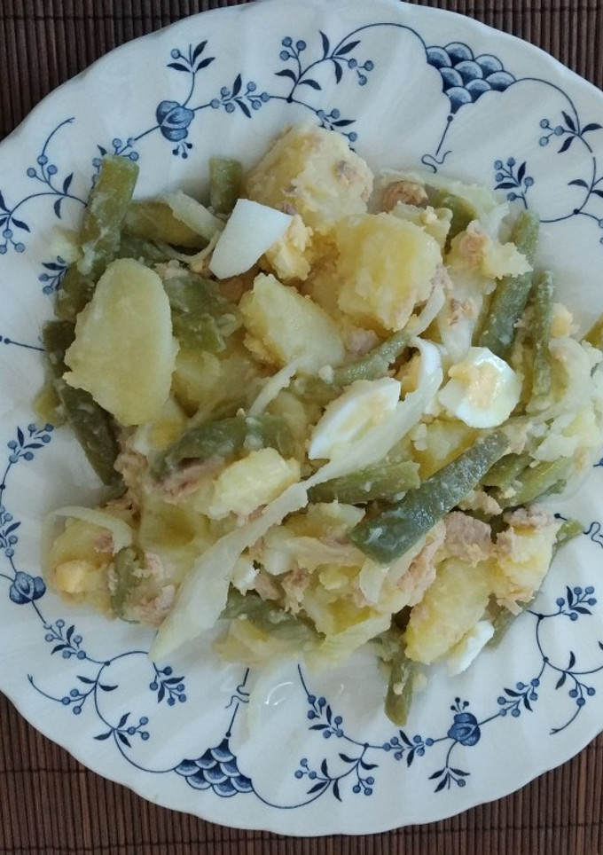 Una foto de Ensaladilla de judías verdes y patatas