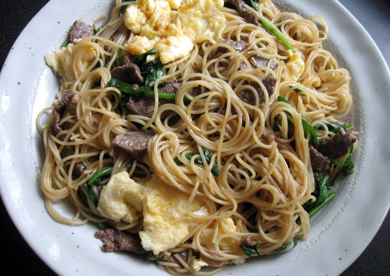 Stir-fried Somen (OR Capellini) with Beef, Spinach & Egg