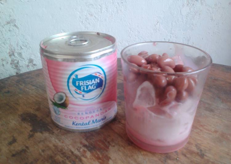 Es kacang merah kental manis cocopandan