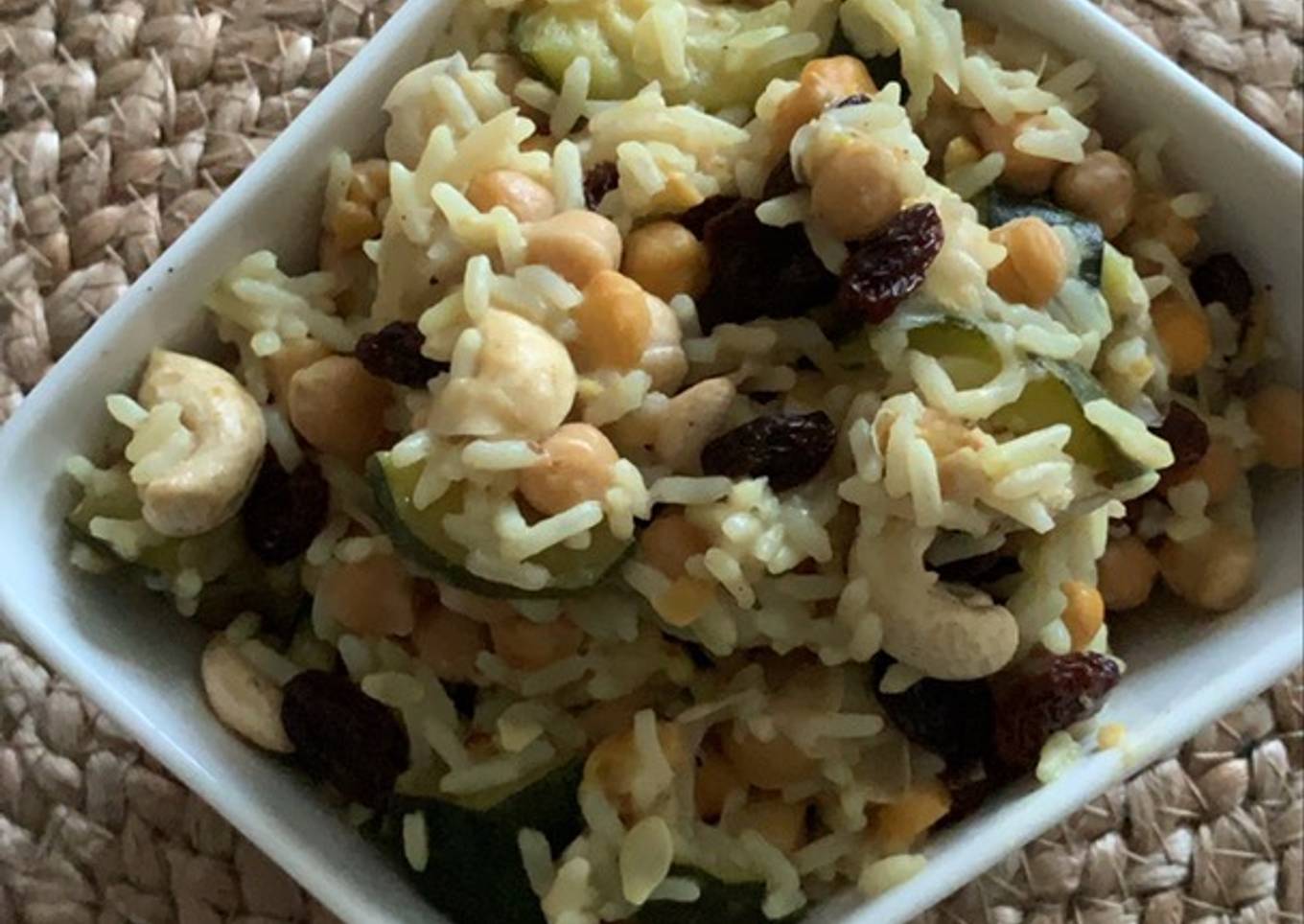 Riz au pois chiche et raisin sec au Cookeo