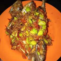 Tumis ikan Pedho Pedas pete রেসিপির প্রধান ছবি