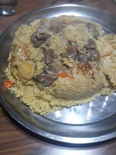 صورة لوصفة مقلوبة لحـمة بزهر ❤