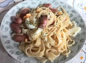 Foto de Massa tagliatelle com salsinha baby, ovo e natas