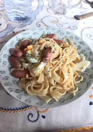 Foto de Massa tagliatelle com salsinha baby, ovo e natas