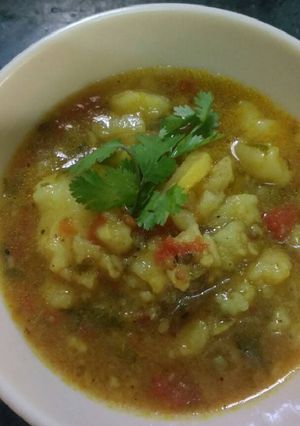 आलू सुंग टोमेटो इन प्रेशर कुकर (Potato sung tomato in pressure cooker recipe in hindi) रेसिपी मुख्य फोटो