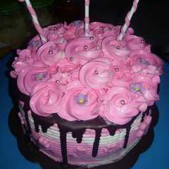 A picture of Pink Rose Omre Cake.