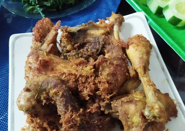 Langkah Mudah untuk Menyiapkan Ayam goreng sambel bawang Anti Gagal