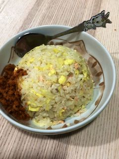 鮭魚高麗菜炒飯 的食譜成品照片