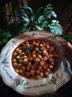 Una foto de Garbanzos con espinacas