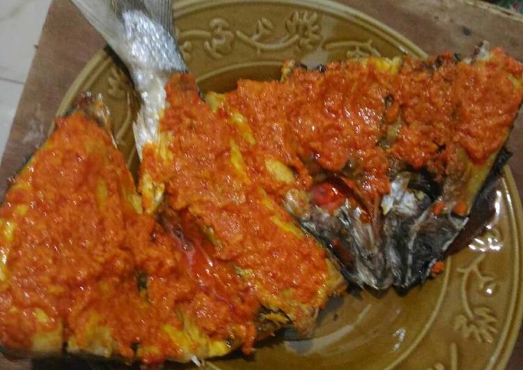 Ikan bandeng/bolu bakar lombok/sambel tumis