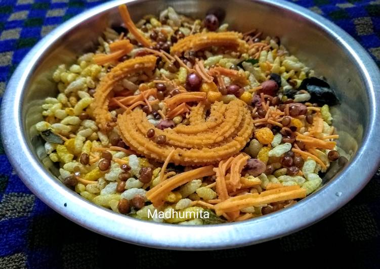 Masala Murmura (Puffed rice)