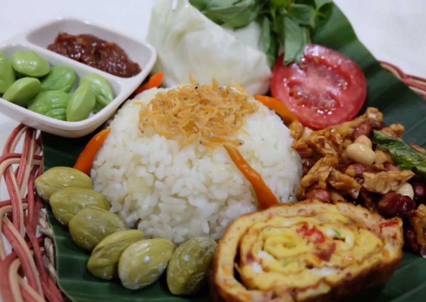 Nasi Liwet Sunda, Kering Tempe Kacang dan Telur Dadar Gulung