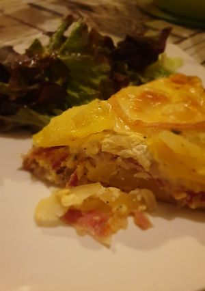 Une photo de Quiche facon savoyarde