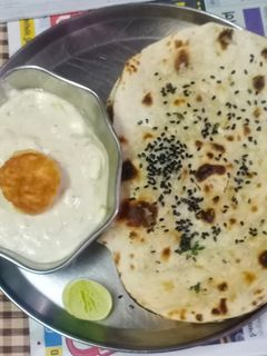 ખોયા કાજુ નુ શાક (Khoya Kaju Shak Recipe In Gujarati) રેસીપી મુખ્ય ફોટો