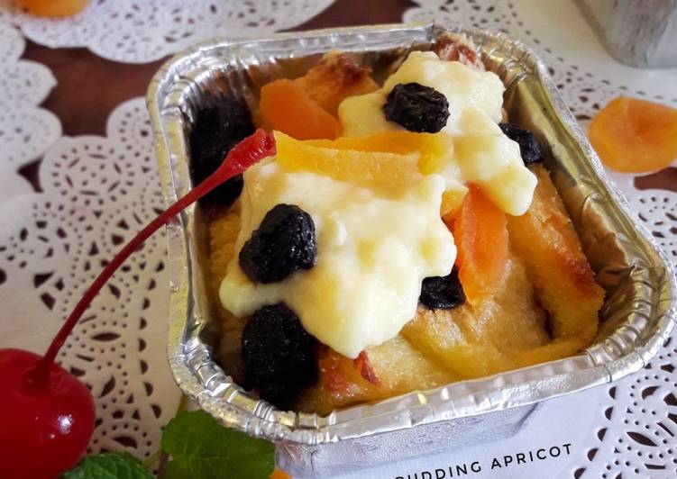 Bread Pudding Apricot 'n Raisin