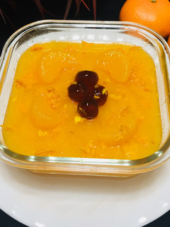Una foto de Gelatina Fácil con Jugo de Mandarina🍊!