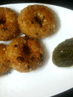 साबूदाना वड़ा (Sabudana Vada recipe in Hindi) रेसिपी मुख्य फोटो