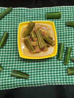 முருங்கைக்காய் பொரிச்ச குழம்பு செய்முறை முக்கிய புகைப்படம்