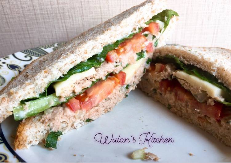 Caribbean Tuna Sandwich