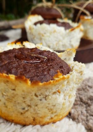 Una foto de Baldecitos de coco rellenos de chocolate🍫