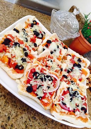صورة لوصفة بيتزا التوست سهلة ولذيذة خاصة للأطفال 😍😋بيتزا خبز التوست 🥪🍕