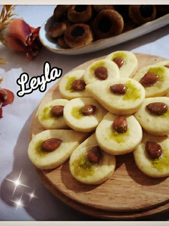 عکسی از دستور شیرینی بادام زنجبیلی