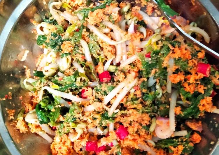 Resep Urap pakis dan tauge Anti Gagal