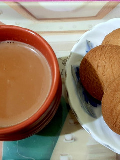 দুধ চা (Dudh cha recipe in Bengali) রেসিপির প্রধান ছবি