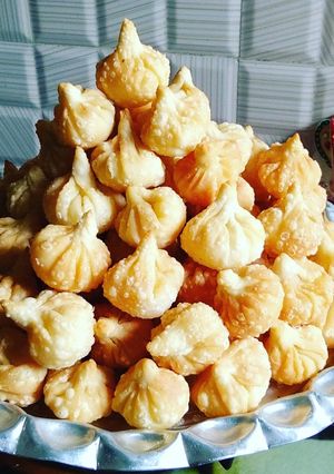 A picture of Modak.