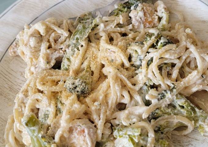 Pasta cremosa de pollo con brocoli? Receta de Marisa Lizarraga- Cookpad