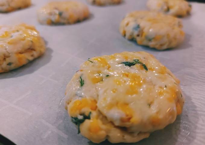 Cheesy Buttermilk and Herb Biscuits