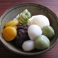 A picture of Japanese Style Sundae.