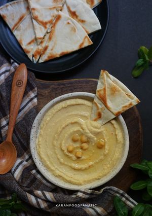 A picture of Peanut Hummus.