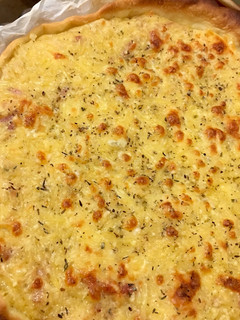 Una foto de Quiche de bacon y queso 🧀🥓- receta fácil