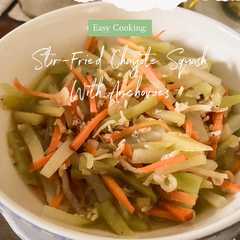 รูปของ Easy Cooking: Stir-Fried Chayote Squash With Anchovies (Tumis Labu Siam Ikan Teri)