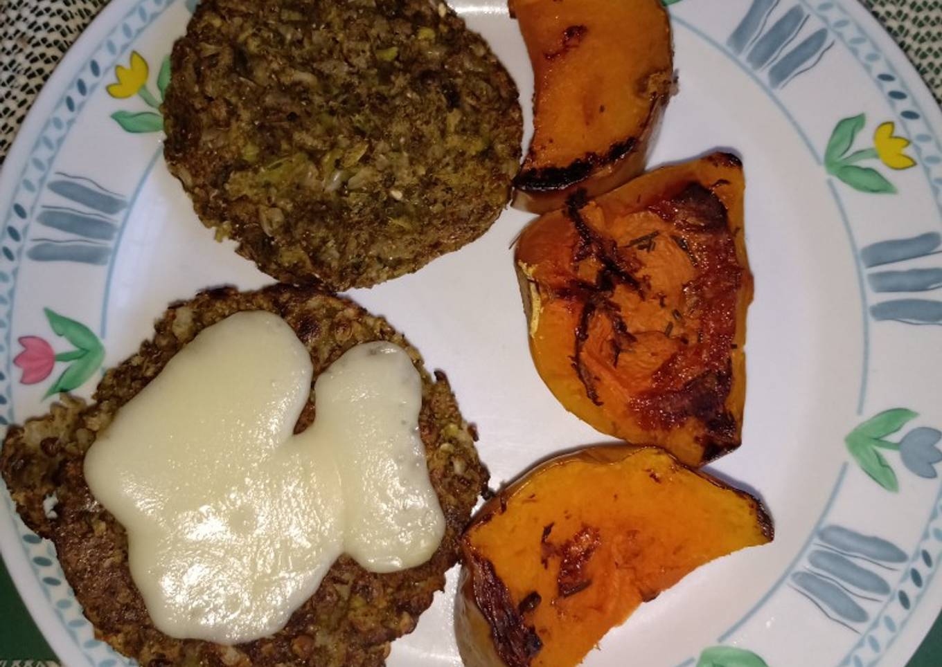 Vegetariana - Hamburguesas de lentejas, chauchas y brócoli