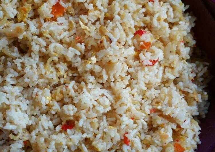 13Cara Memasak Nasi Goreng Indomie yang Enak
