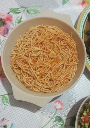 صورة لوصفة معكرونة بصلصة البندورة