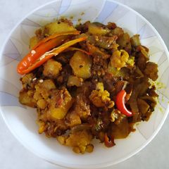 Masaledaar gobhi aaluu A picture of Masaledaar gobhi aaluu.