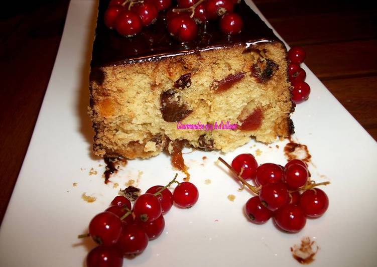 La Recette Pas à Pas Cake gourmand aux fruits secs avec Ganache au chocolat