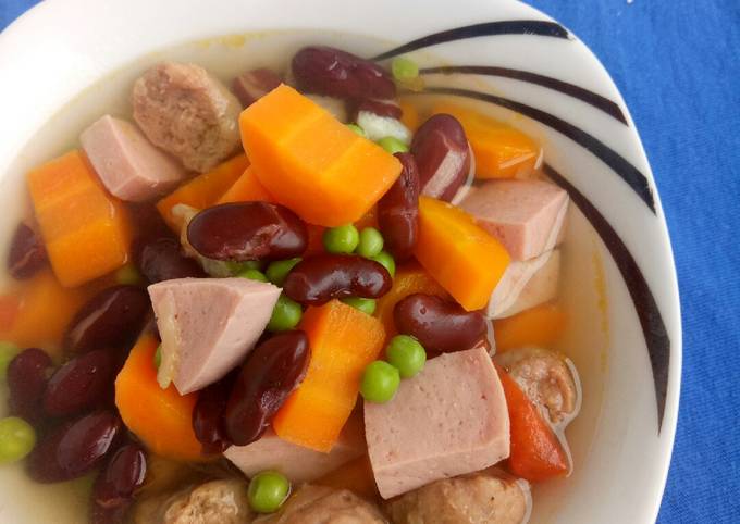 Sop bakso kacang merah