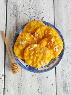 Foto di Frittelle di Carnevale allo zafferano