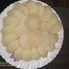 A picture of Idli.