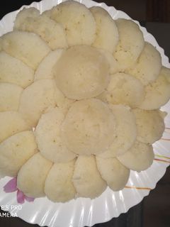 A picture of Idli.